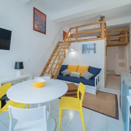 Apartment Yellow Submarine